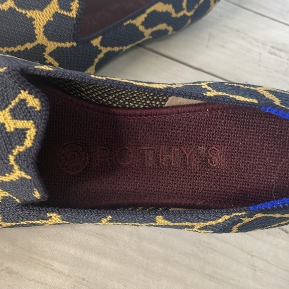 Rothy's NWOT Limited Addition Indigo Giraffe Print Loafer Flat - Picture 2 of 13